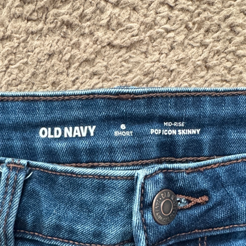 Old Navy Women's Skinny Jeans - Dark Blue - Picture 2 of 7